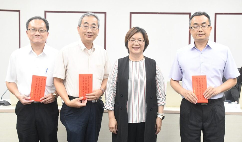 彰縣地面水體垃圾攔除成果再獲肯定 連續第五年獲特優佳績 彰縣地面水體垃圾攔除成果再獲肯定 連續第五年獲特優佳績