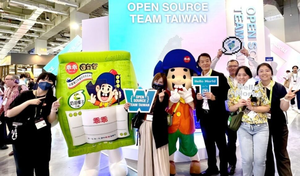 國民保庇神物再現！乖乖巡迴 COMPUTEX 陪伴台灣科技業穩定向前
