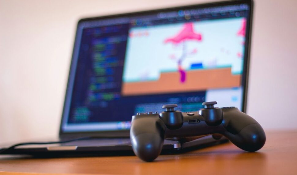 遊戲手把怎麼挑？選對手把增加遊戲體驗與樂趣！